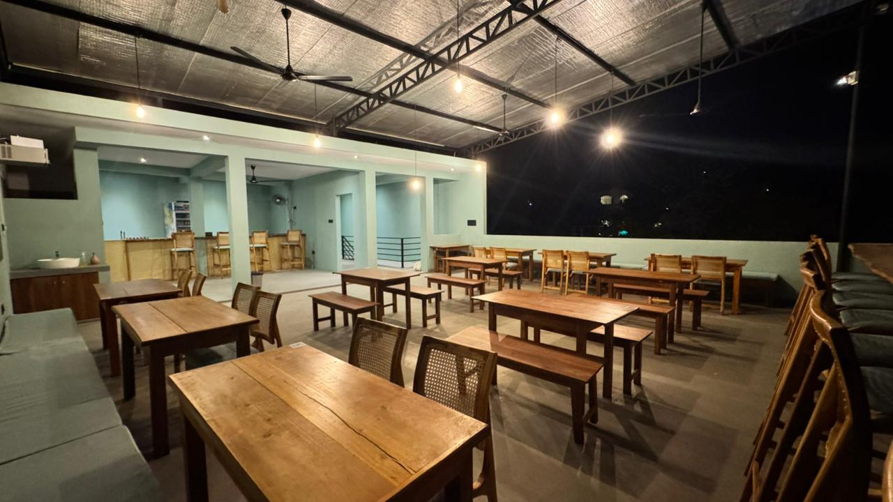 Suphiri restaurant atmosphere